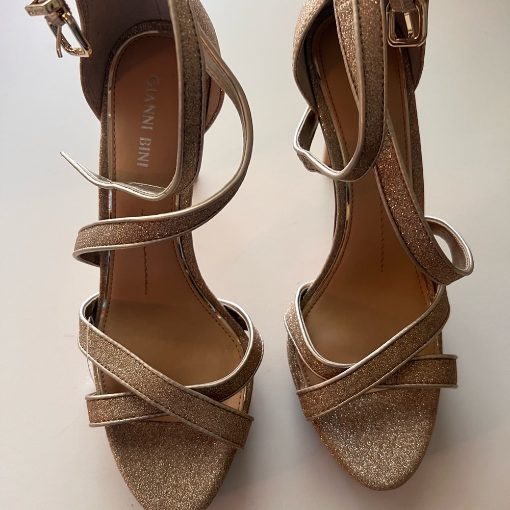 Gianni Bini Gold Glitter Women's Sandals Size 8.5